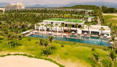 Selectum Noa Resort Cam Ranh có bãi tắm riêng dài 400m cát trắng mịn