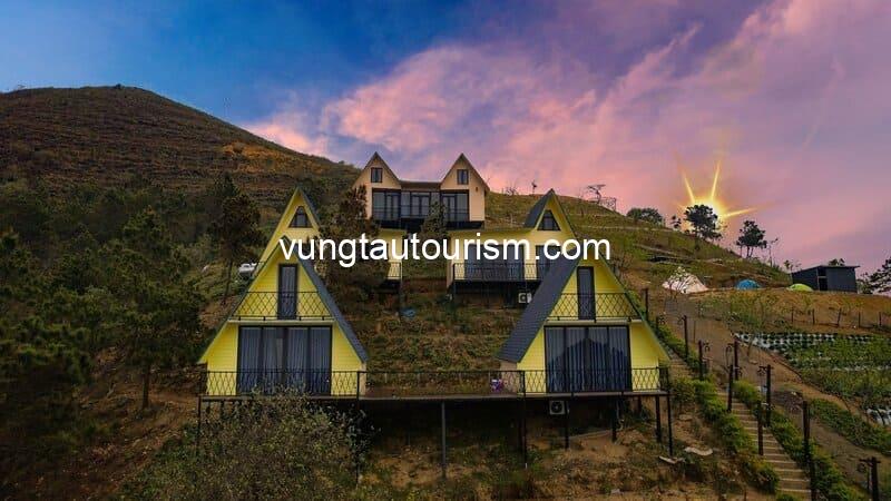 Đom Đóm Homestay Tà Xùa: Chốn nghỉ có farm dâu tây trải nghiệm