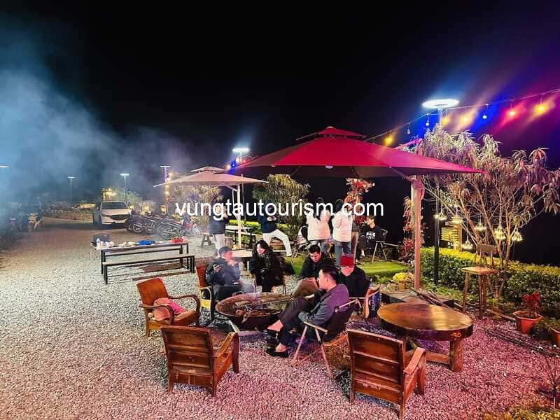 Đom Đóm Homestay Tà Xùa: Chốn nghỉ có farm dâu tây trải nghiệm