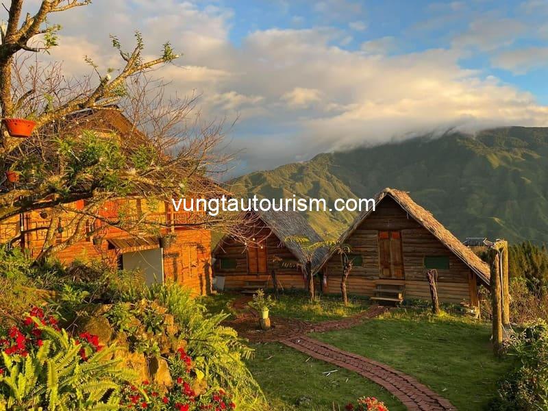 Homestay & Coffee Đỉnh Tà Xùa: Thiên đường giữa biển mây