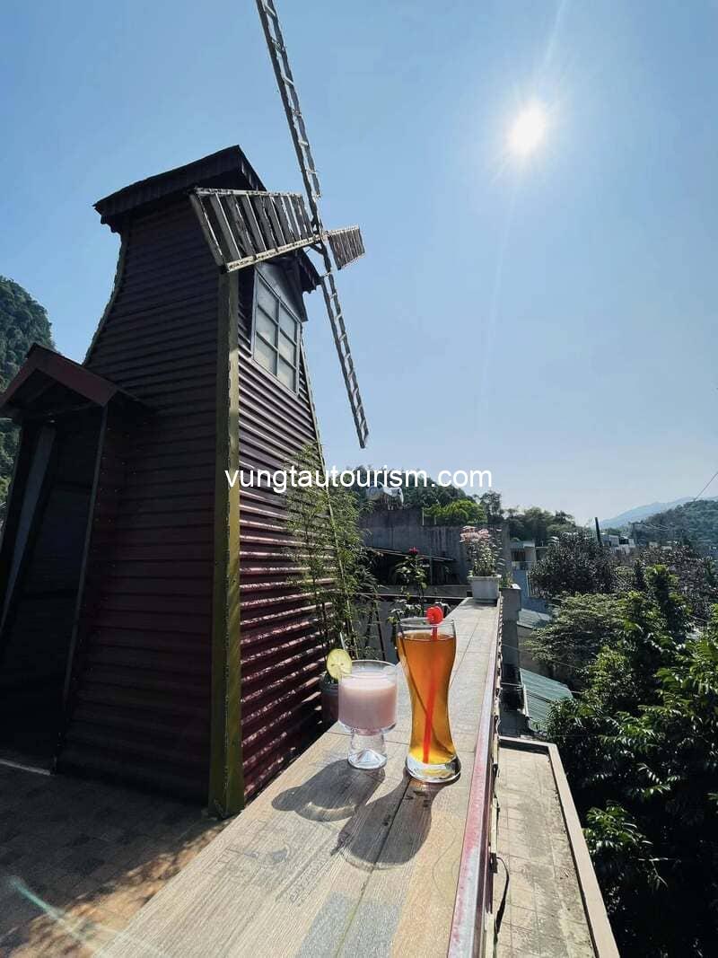 Homestay Cối Xay Gió Hà Giang: Bungalow nhà gỗ ở trung tâm