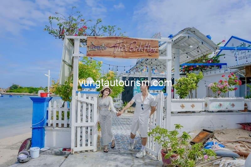 Homestay Thời Bình Hưng: Căn nghỉ view biển có nhà bè hải sản