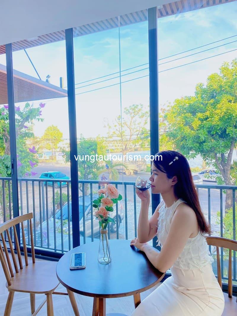Là Nhà Homestay Huế: Chốn nghỉ sang trọng bên dòng sông Hương