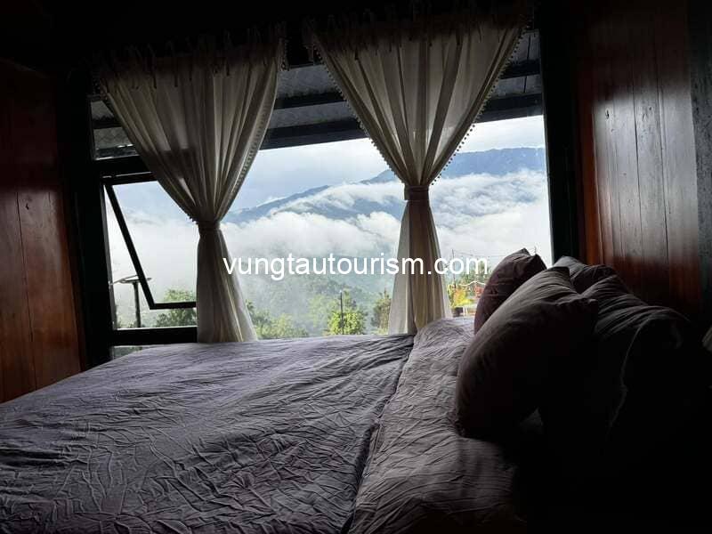 Là Nhà Homestay Tà Xùa: Căn nhà gỗ ấm cúng giữa núi rừng