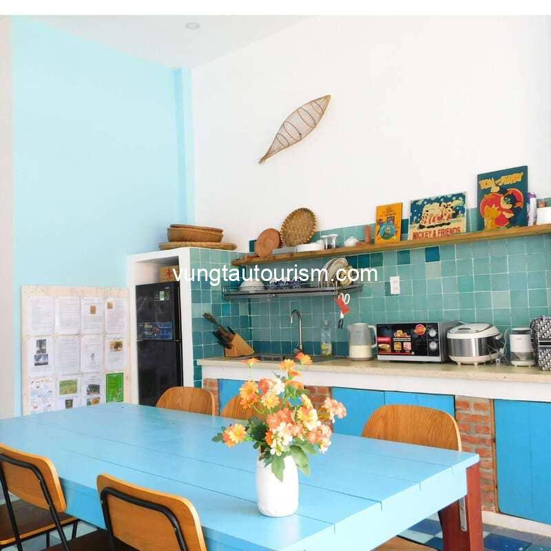 Lagi Retreat Beachfront Homestay: Vị trí sát biển LaGi thơ mộng
