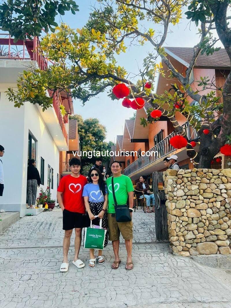 Lồ Ồ Homestay and camping có view ngắm suối và vịnh Vĩnh Hy