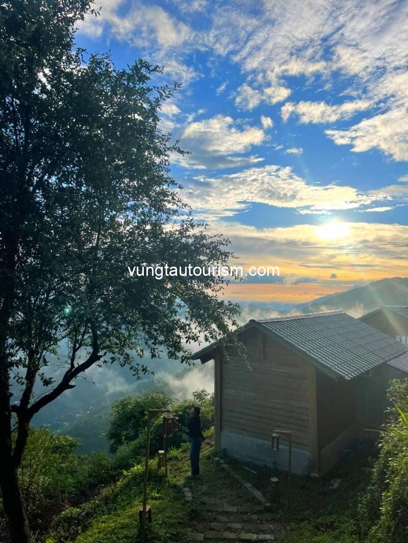 Nhà của An homestay & coffee Tà Xùa giữa biển mây bồng bềnh