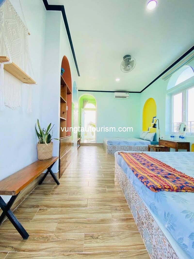 Nhà Gió Homestay Phan Thiết: Không gian view biển xanh mát