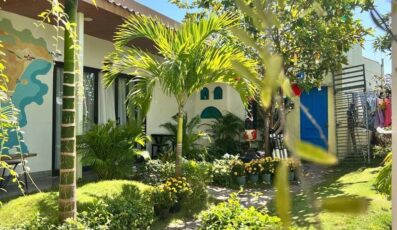Nhà Gió Homestay Phan Thiết: Không gian view biển xanh mát