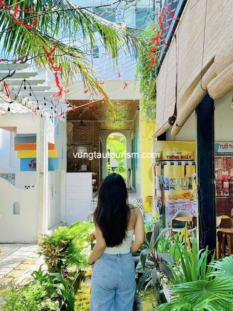 Nhà Gió Homestay Phan Thiết: Không gian view biển xanh mát