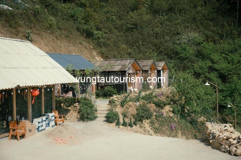 Nhà Mer Homestay Tà Xùa: 9 căn bungalow nhà gỗ view săn mây
