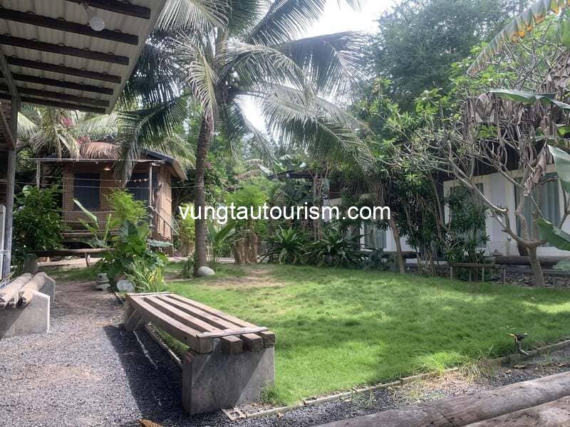 Rock Bay Mũi Né Homestay: Vị trí đắc địa ngay bên bờ biển