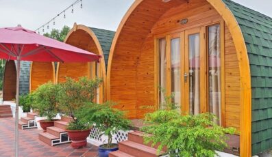 Ruby Homestay Cần Giờ: Khu nghỉ có sân vườn BBQ rộng hồ bơi