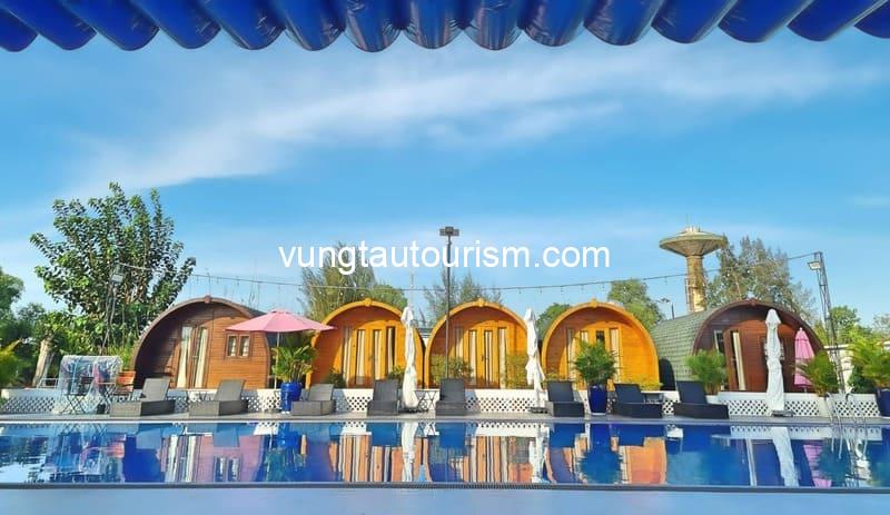 Ruby Homestay Cần Giờ: Khu nghỉ có sân vườn BBQ rộng hồ bơi