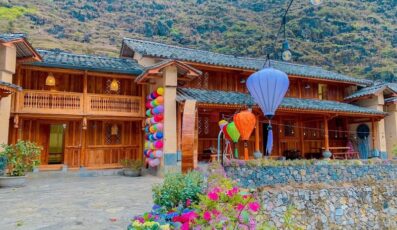 Vi Vi Homestay Mèo Vạc: kiến trúc truyền thống của người Mông