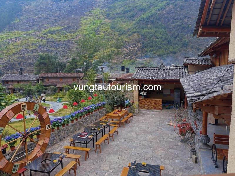 Vi Vi Homestay Mèo Vạc: kiến trúc truyền thống của người Mông