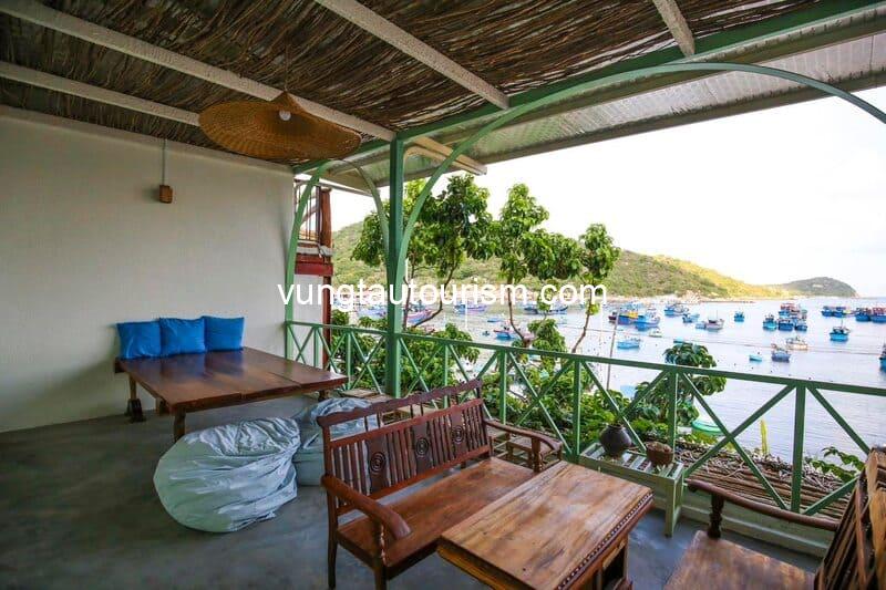 Chành Rành Homestay: view vịnh biển và làng chài ở Vĩnh Hy