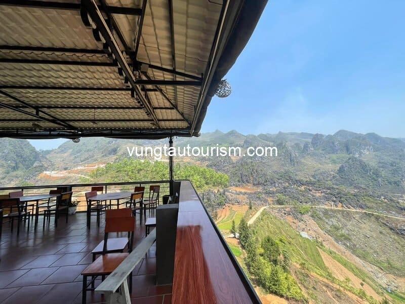 CiCi Homestay Đồng Văn: View ngắm núi cao nguyên đá rất đẹp