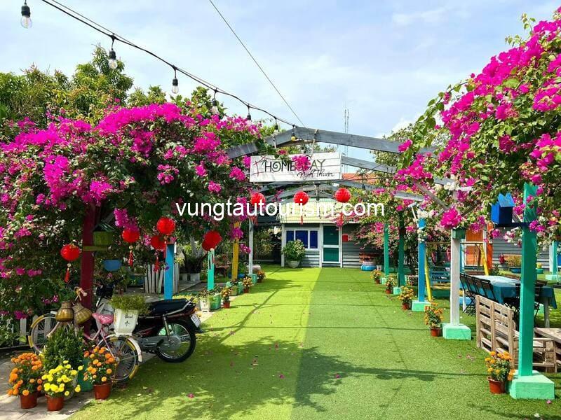 Homestay Sắc Màu Phan Rang: Ở trung tâm, nhiều góc sống ảo