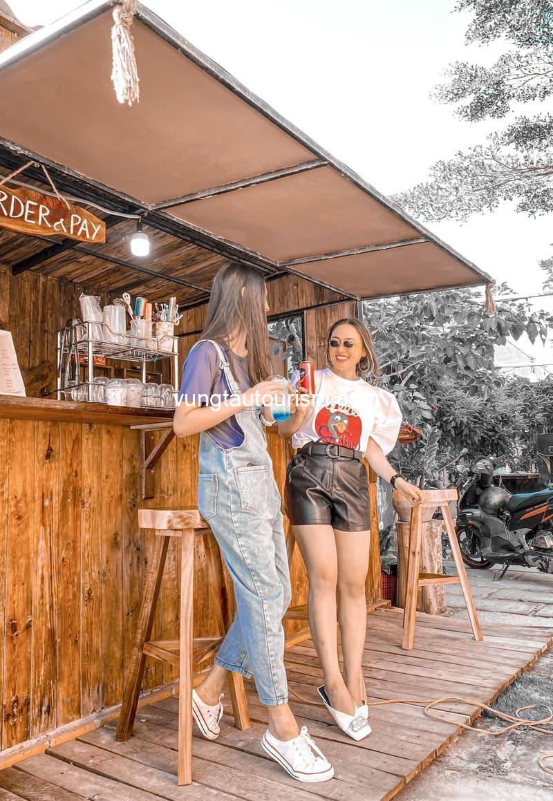 Lala Chill Homestay: Thiết kế mộc mạc xinh xắn view sát biển Kê Gà