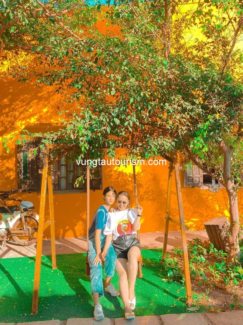 Lala Chill Homestay: Thiết kế mộc mạc xinh xắn view sát biển Kê Gà
