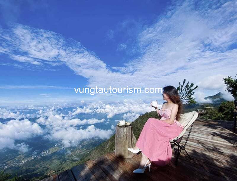Lu Trế Homestay Tà Xùa: Vị trí trên đỉnh núi cao view săn mây đẹp